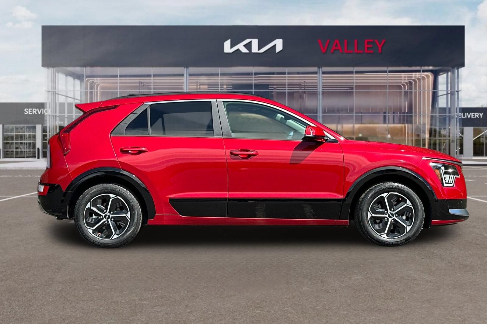 Certified 2024 Kia Niro FWD image 3