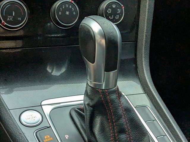 Used 2017 Volkswagen GTI Sport image 8