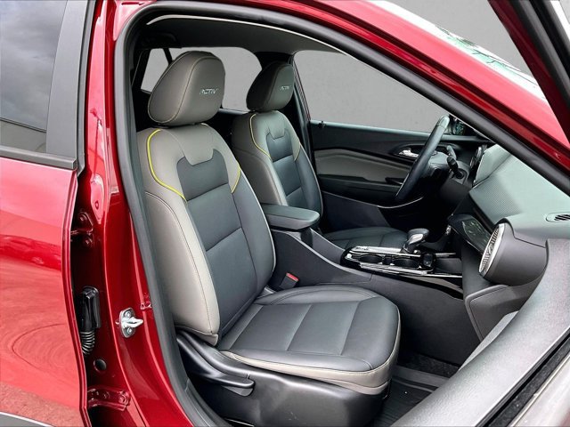 Used 2024 Chevrolet Trax ACTIV FWD image 9