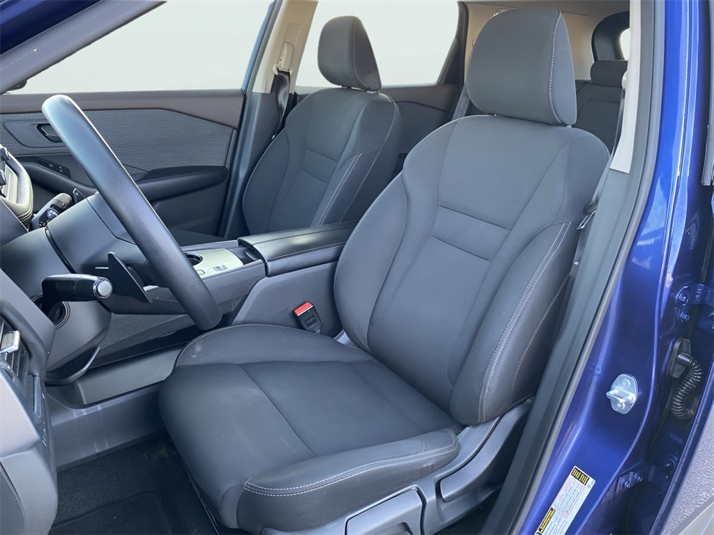 Used 2023 Nissan Rogue S image 13