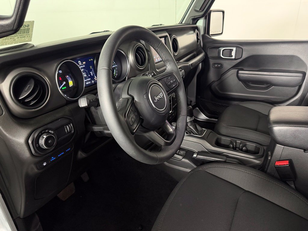 Used 2023 Jeep Wrangler Unlimited AWD/4WD image 14