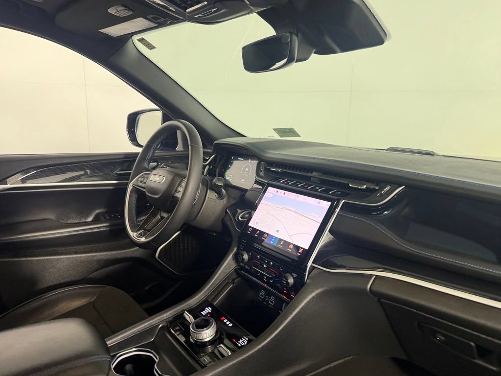 Used 2023 Jeep Grand Cherokee Trailhawk AWD/4WD image 32