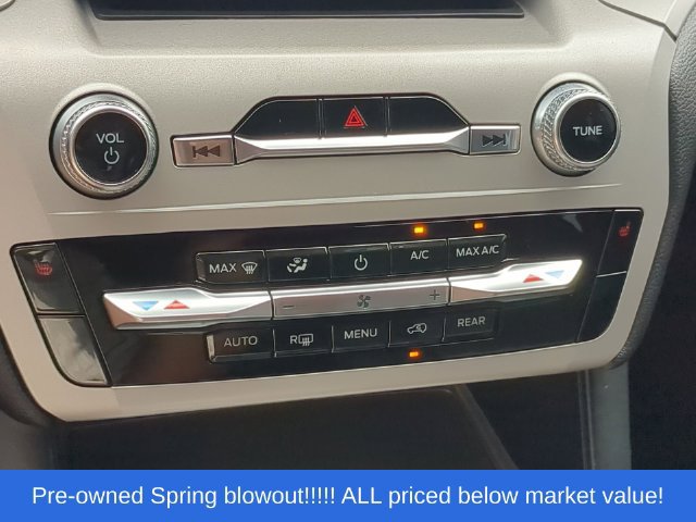 Used 2023 Ford Explorer XLT RWD image 31