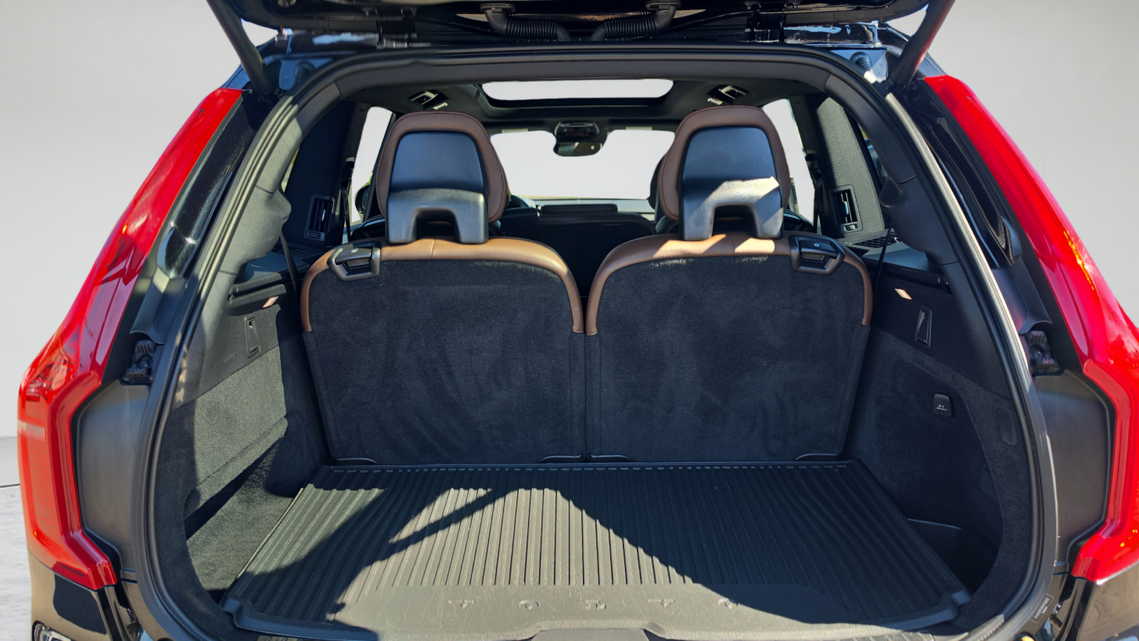 Used 2021 Volvo XC90 T6 Momentum w/ Climate Package AWD/4WD image 22