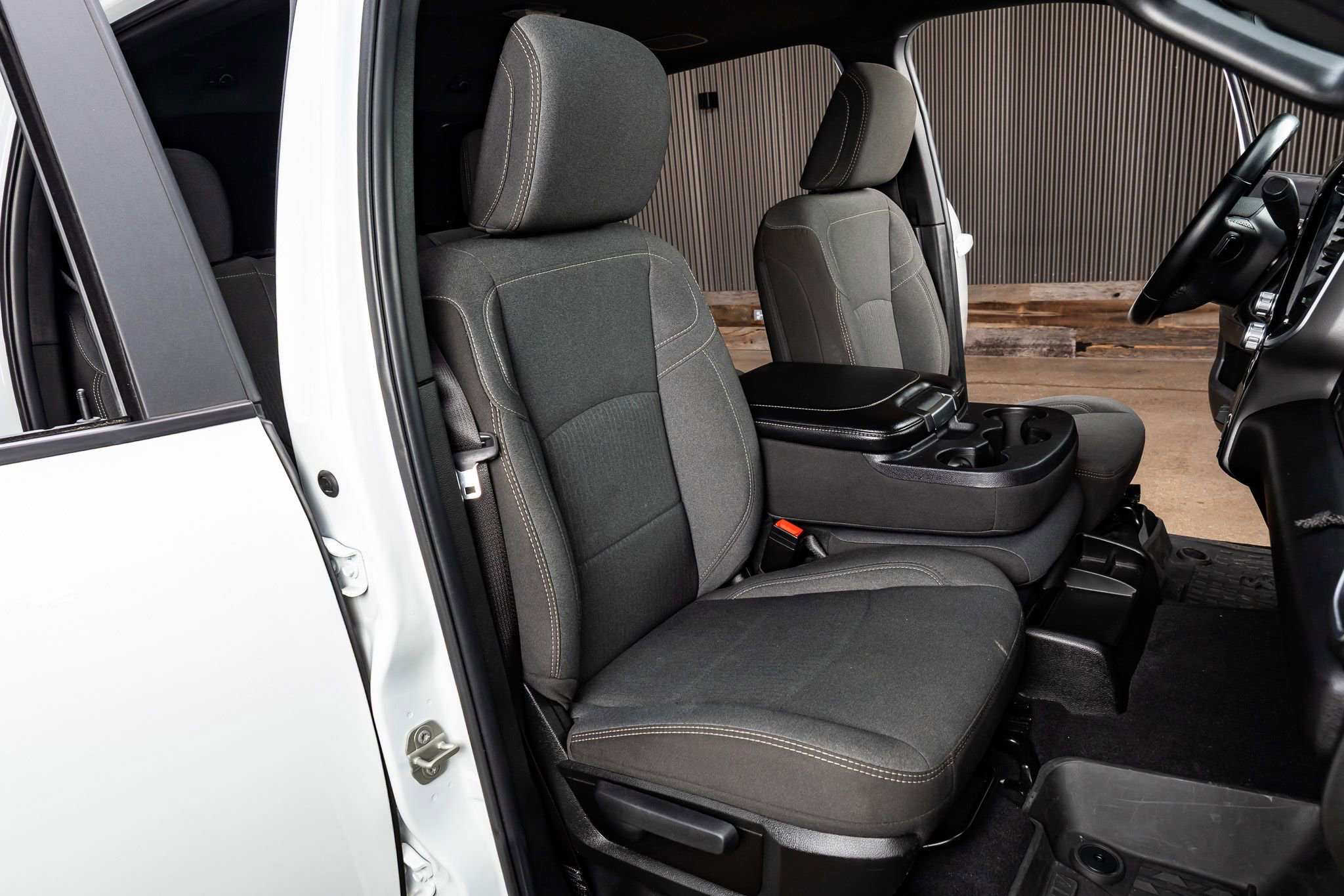 Used 2024 RAM 3500 Big Horn w/ Night Edition image 30