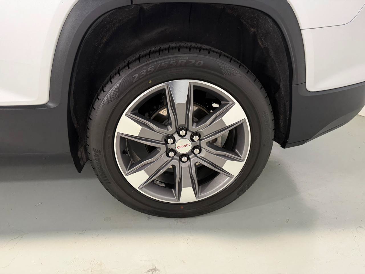 Used 2019 GMC Acadia SLT AWD/4WD image 25