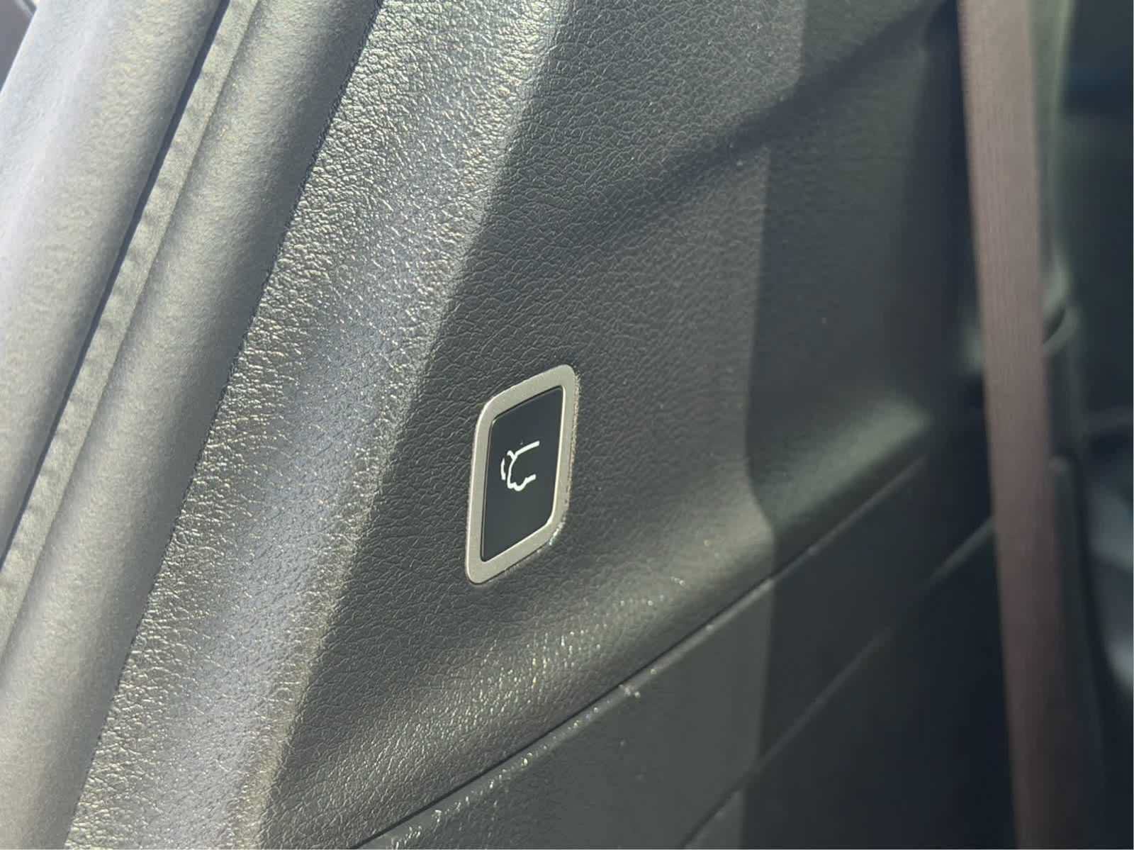 Used 2025 Chrysler Pacifica Select FWD image 38