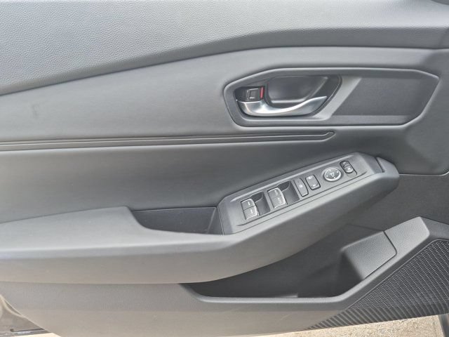 Used 2025 Honda Accord SE image 11