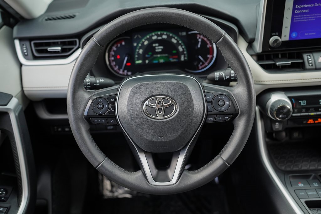 Used 2023 Toyota RAV4 XLE Premium image 27