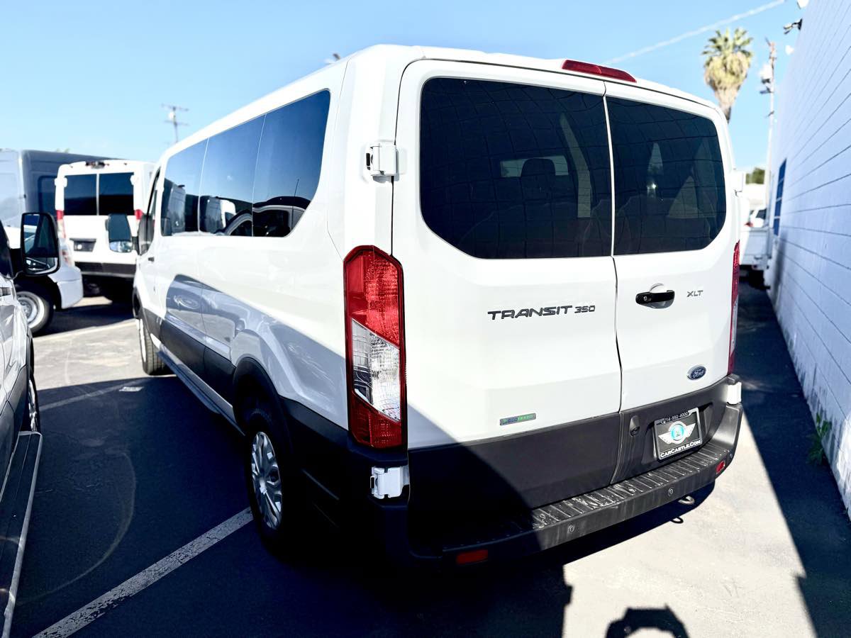 Used 2023 Ford Transit 350 XLT image 4