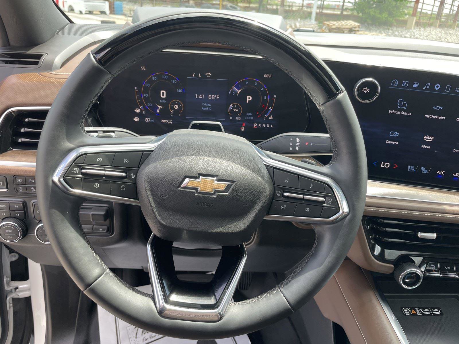 Used 2025 Chevrolet Tahoe High Country image 14