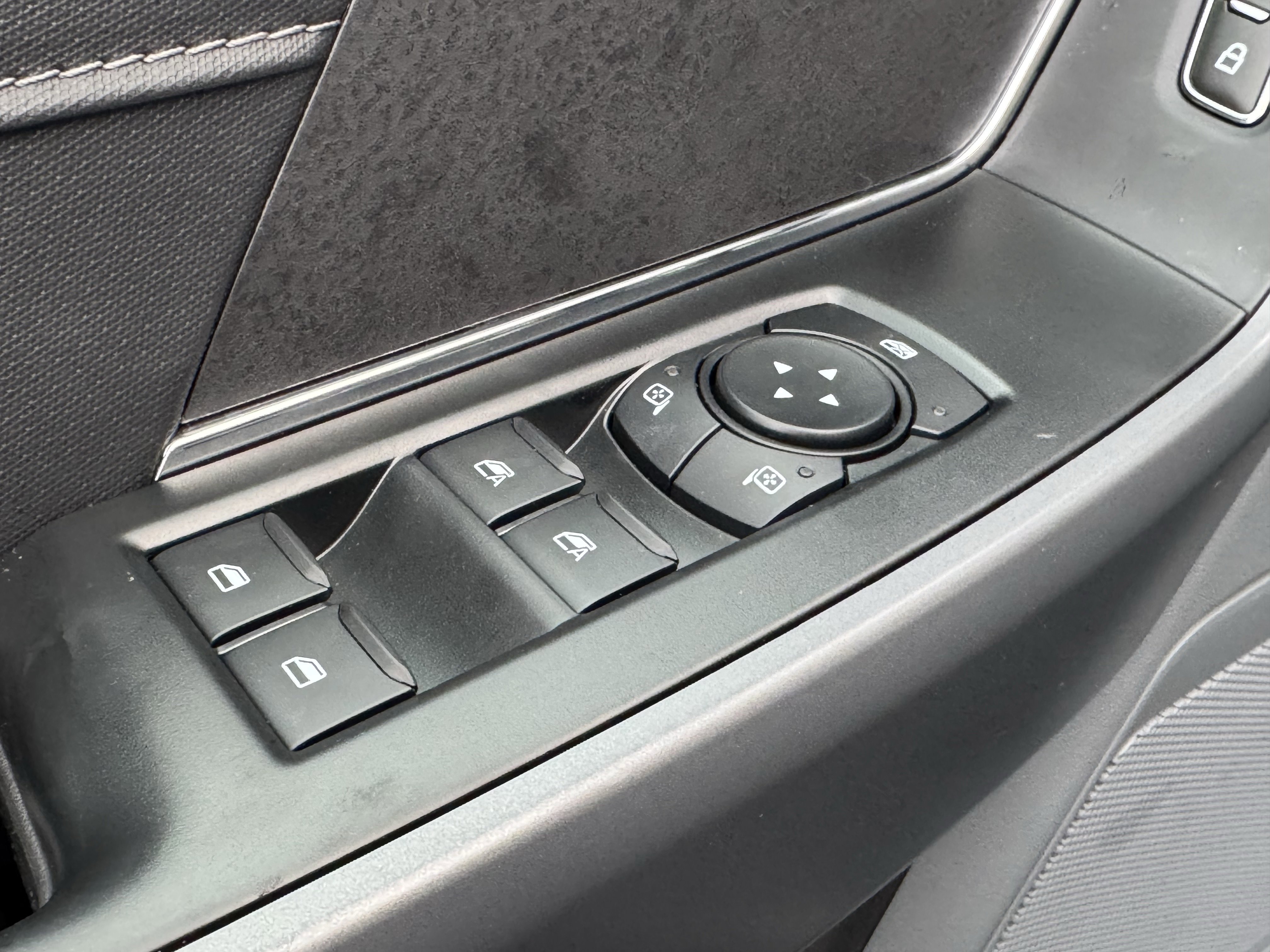 New 2026 Ford F150 XLT w/ Equipment Group 302A MID image 4