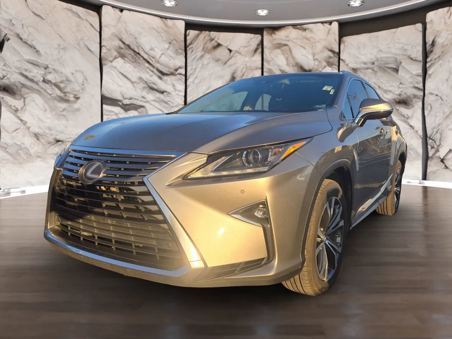 Used 2019 Lexus RX 450h AWD image 2