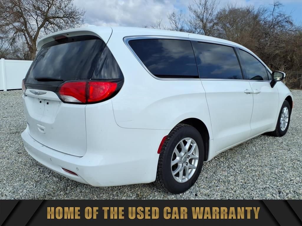 Used 2019 Chrysler Pacifica LX image 9