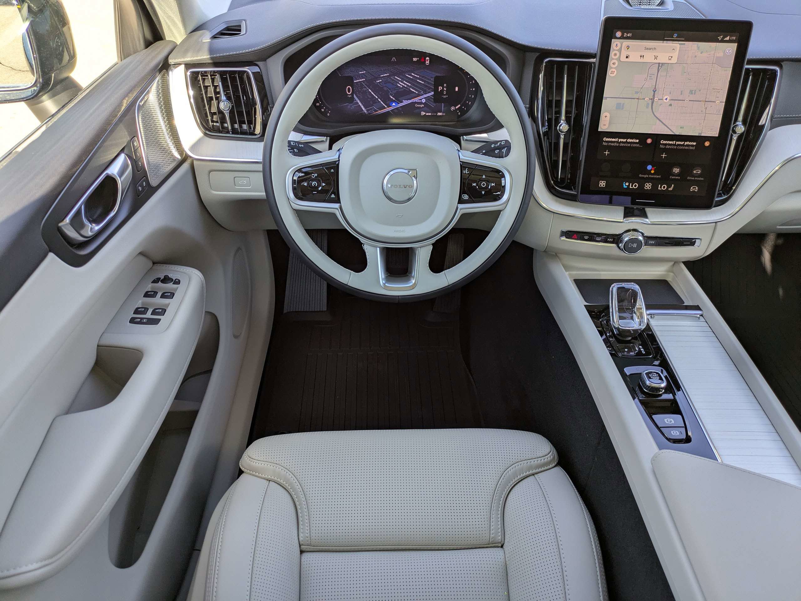 New 2026 Volvo XC60 B5 Ultra w/ Protection Package Premier image 17