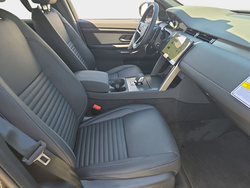 New 2026 Land Rover Discovery Sport Landmark image 10