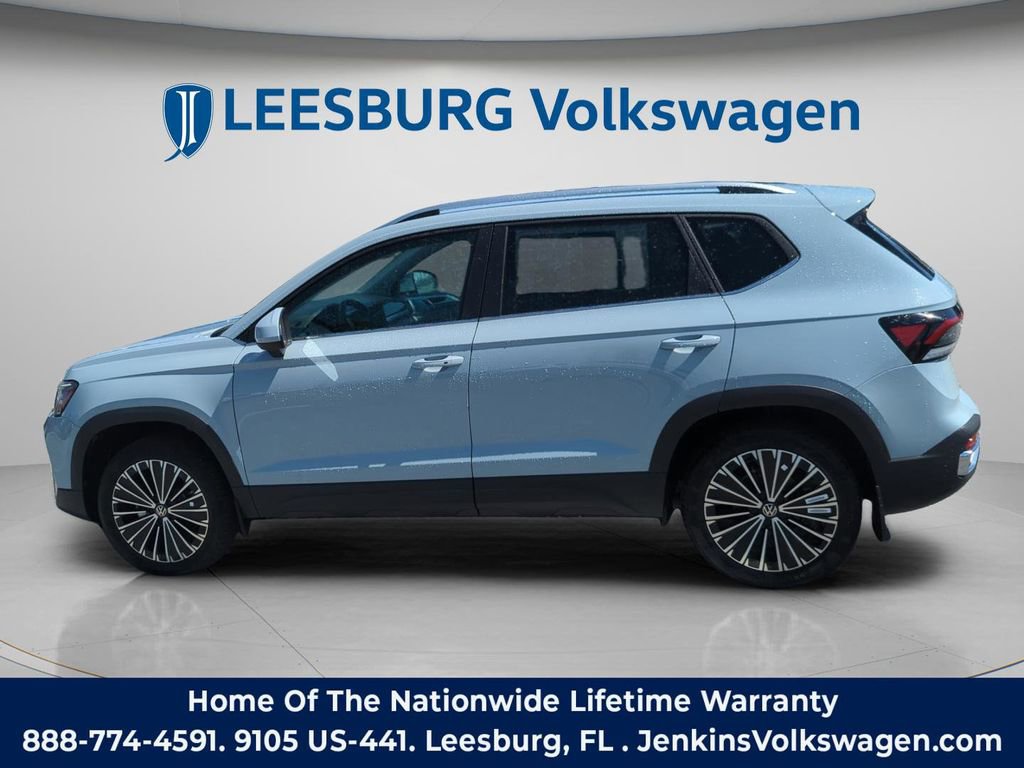 New 2026 Volkswagen Taos SE image 10