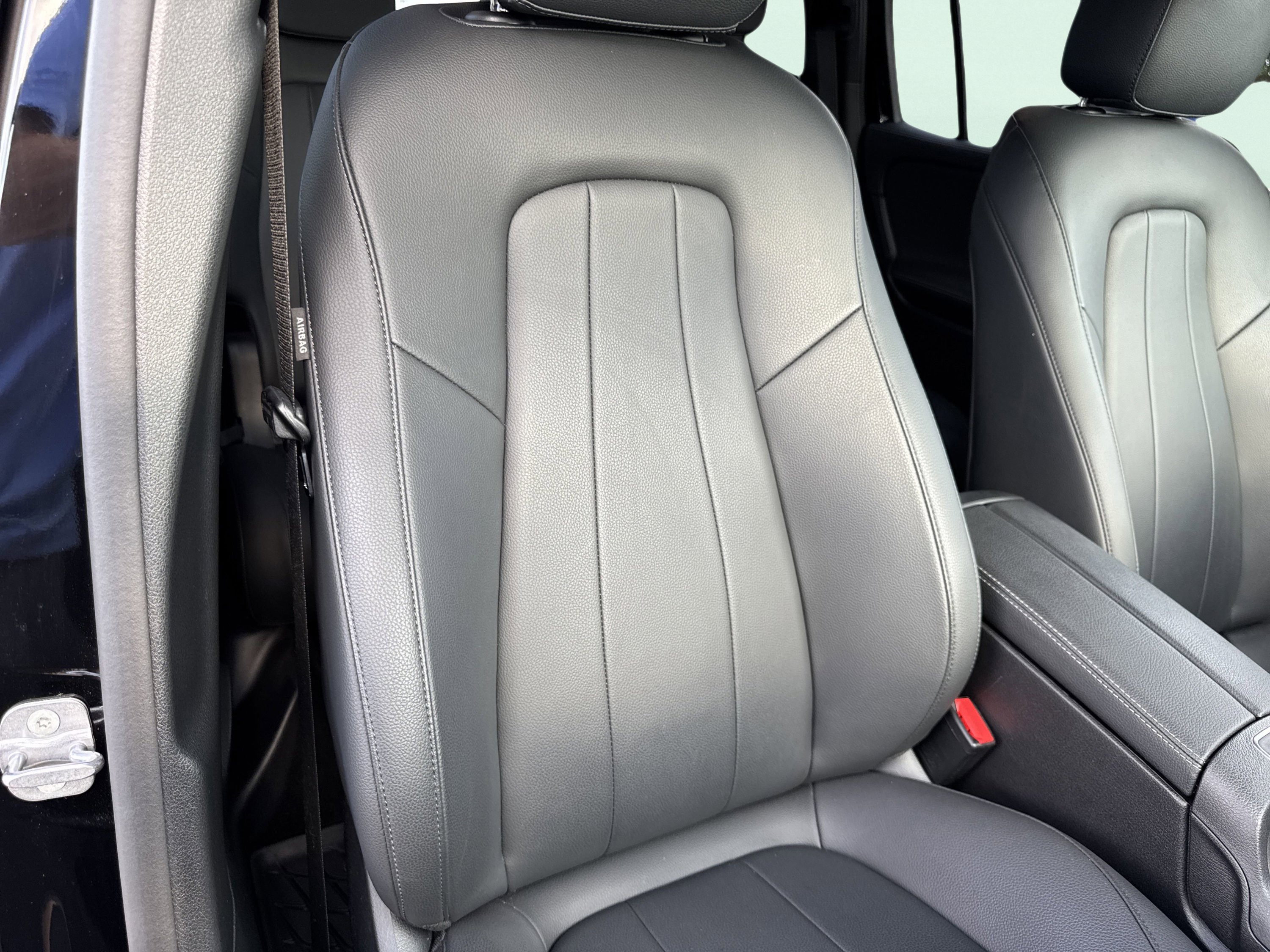 Used 2023 Mercedes-Benz EQB 350 4MATIC SUV w/ Exclusive Package image 54