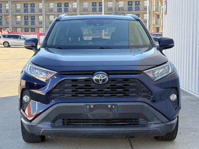 Used 2021 Toyota RAV4 XLE Premium AWD/4WD image 8