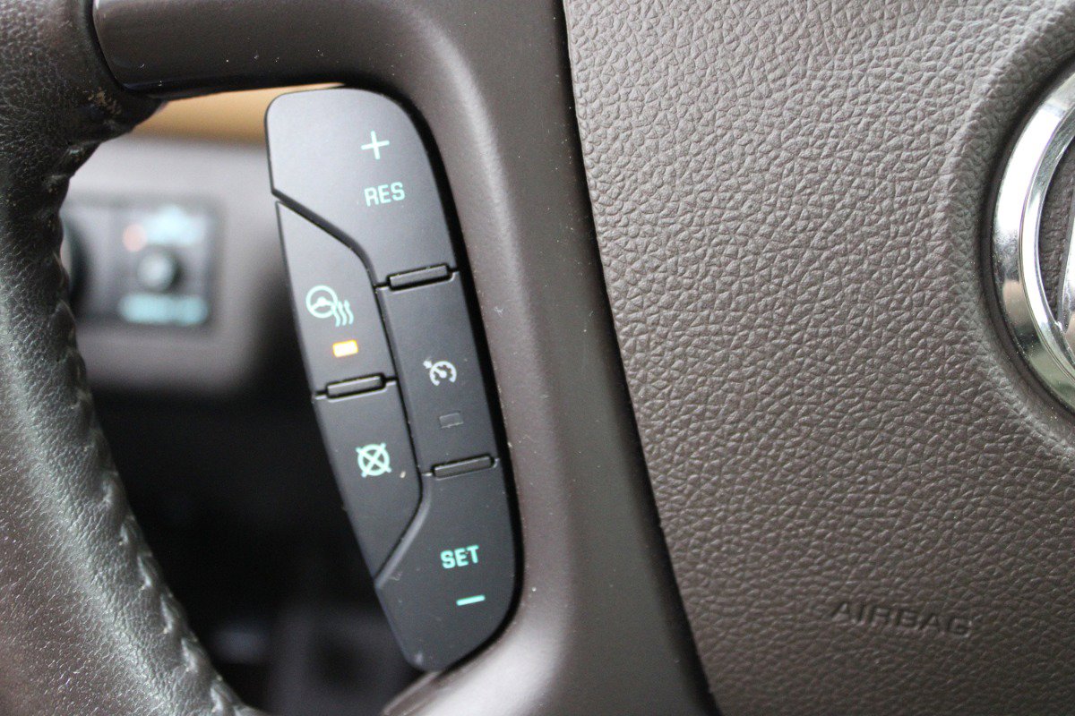Used 2016 Buick Enclave Premium w/ Experience Buick Package FWD image 25