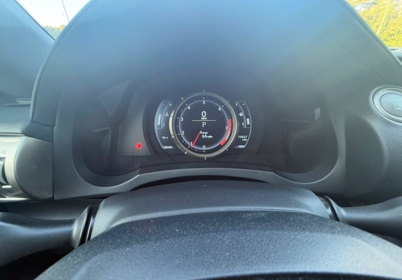 Used 2015 Lexus IS 350 w/ F-Sport Package RWD image 18