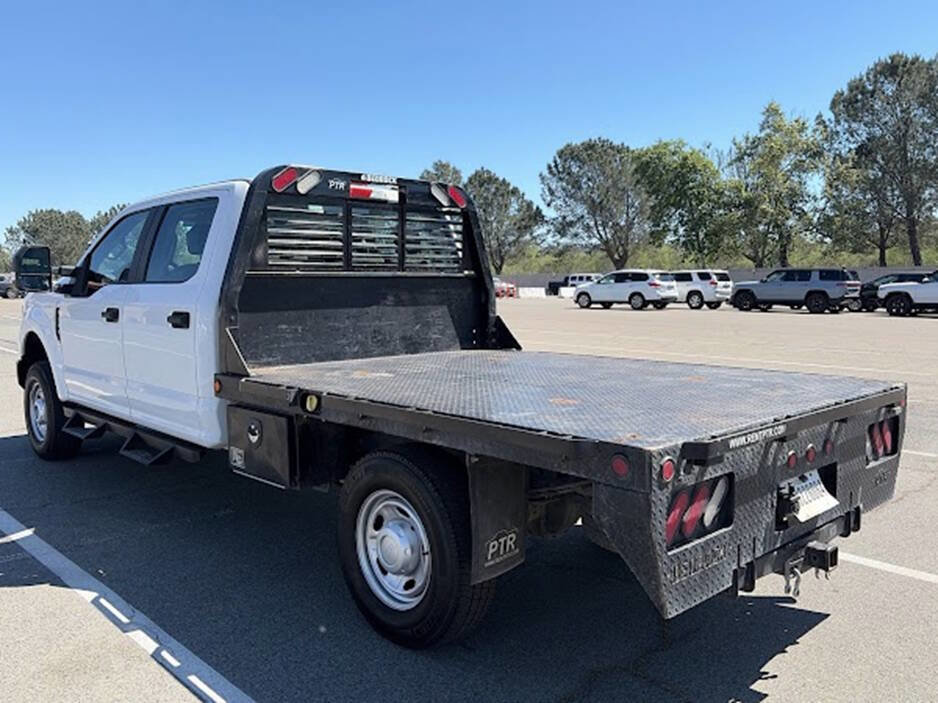 Used 2022 Ford F250 XL w/ Power Equipment Group image 3