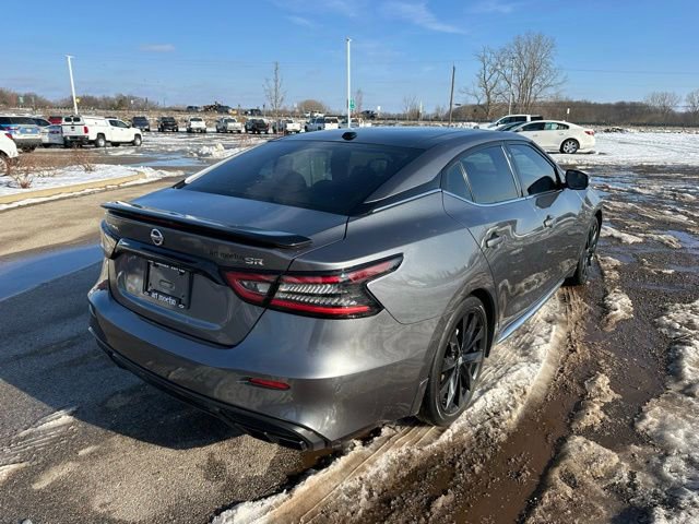 Used 2022 Nissan Maxima SR w/ Sport Mat Group FWD image 5