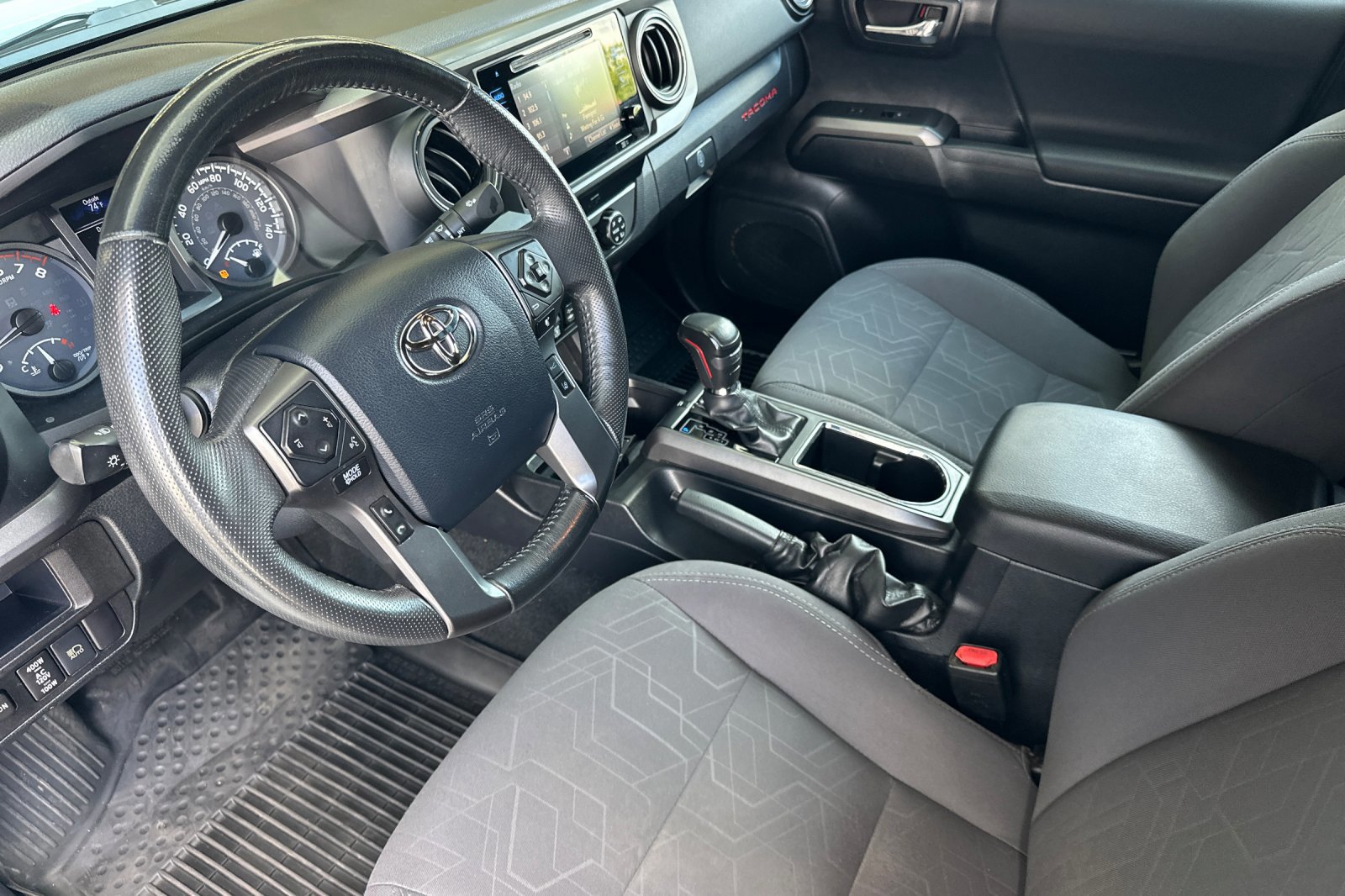 Used 2019 Toyota Tacoma TRD Sport w/ Technology Package AWD/4WD image 9