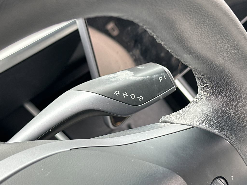 Used 2021 Tesla Model Y Long Range image 18