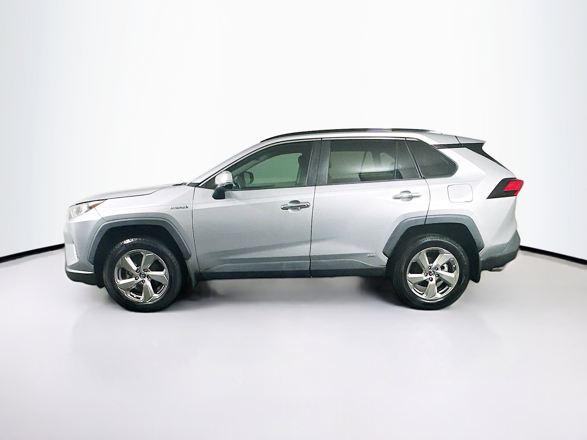 Used 2019 Toyota RAV4 Limited image 4