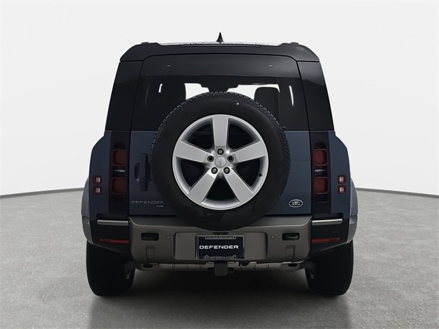 Certified 2023 Land Rover Defender 90 X-Dynamic SE image 6