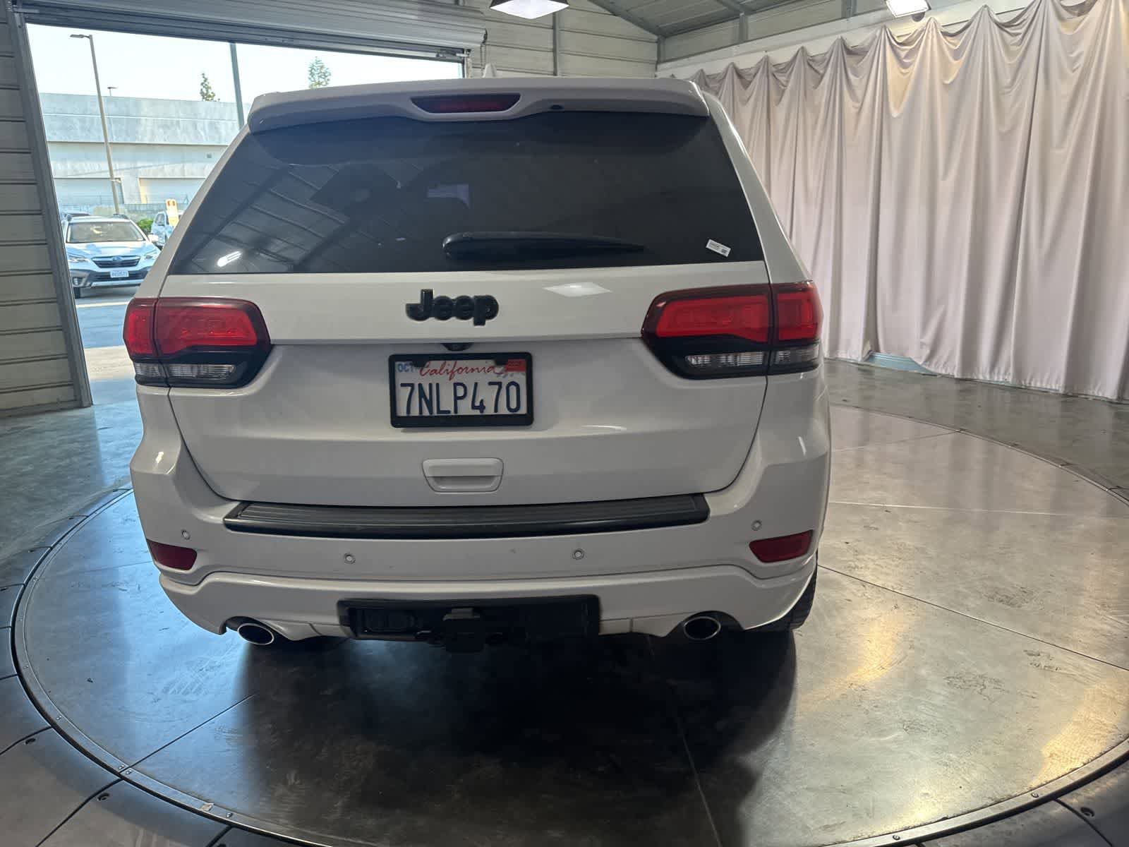 Used 2015 Jeep Grand Cherokee Altitude RWD image 6
