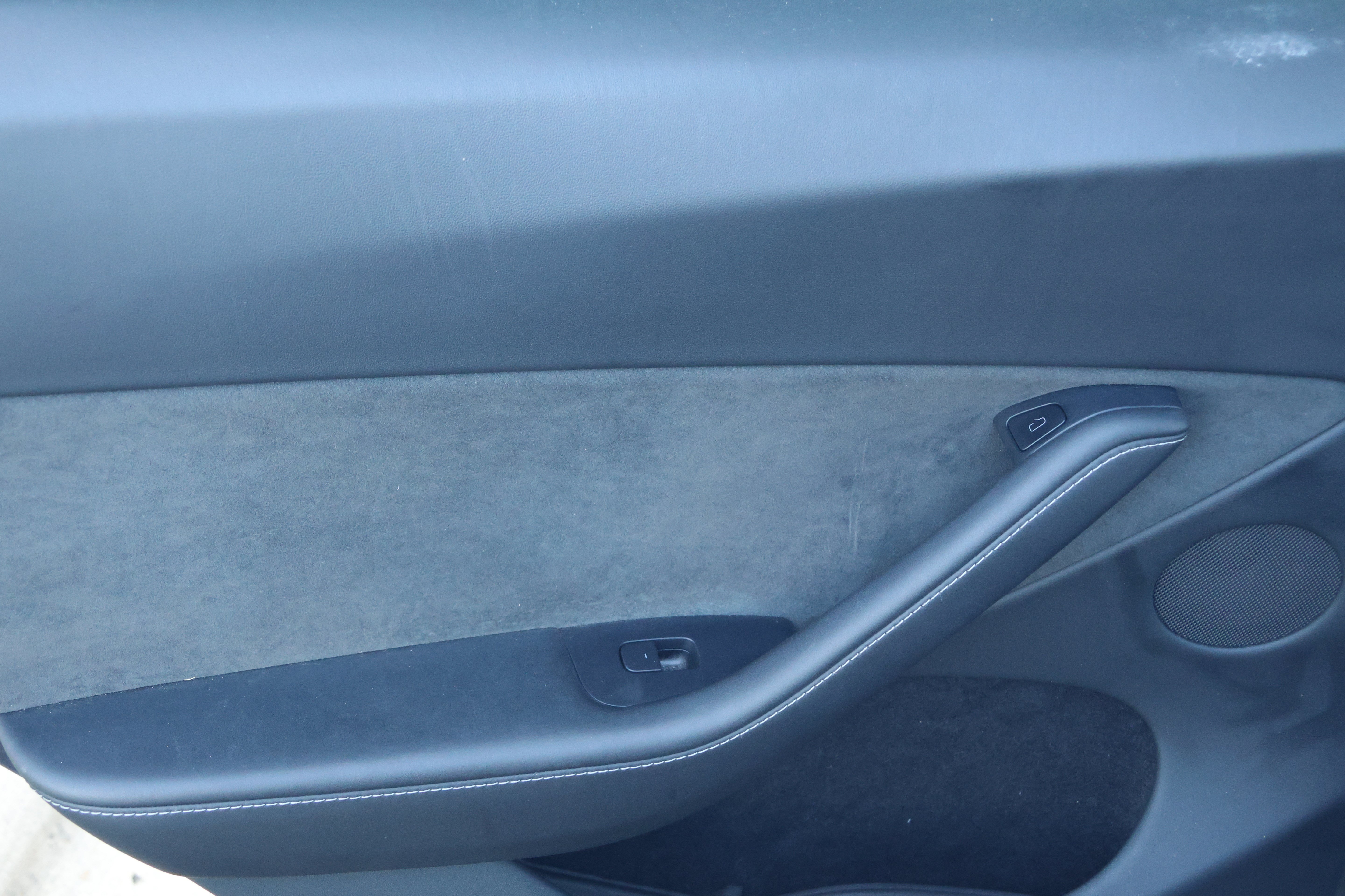 Used 2023 Tesla Model Y AWD image 29