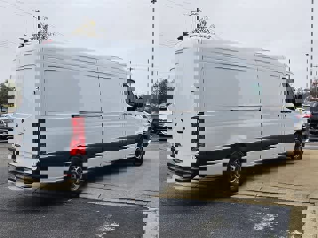 Used 2024 Mercedes-Benz Sprinter 2500 w/ Acoustic Package image 8