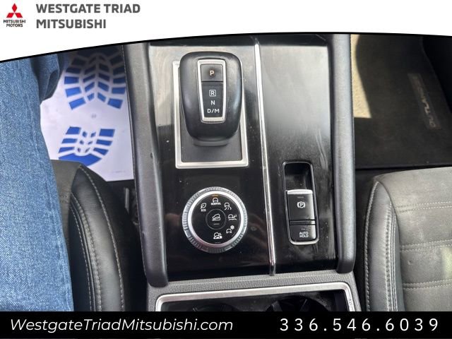 Used 2023 Mitsubishi Outlander SE image 23
