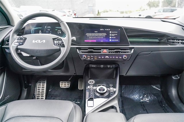 Certified 2023 Kia Niro SX Touring image 13