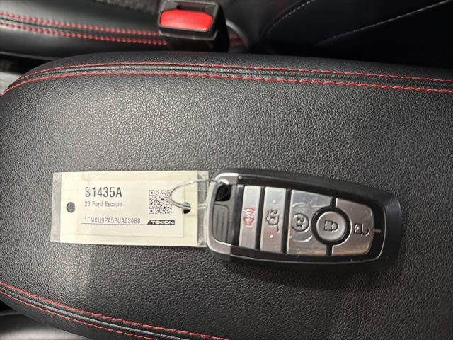 Used 2023 Ford Escape ST-Line Elite image 41