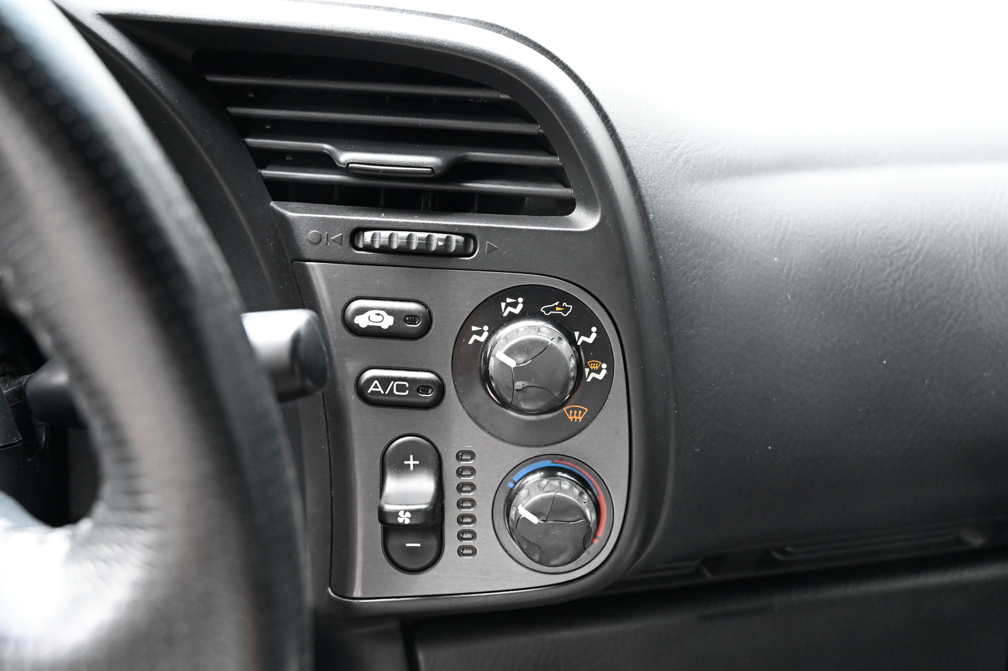 Used 2000 Honda S2000 image 26