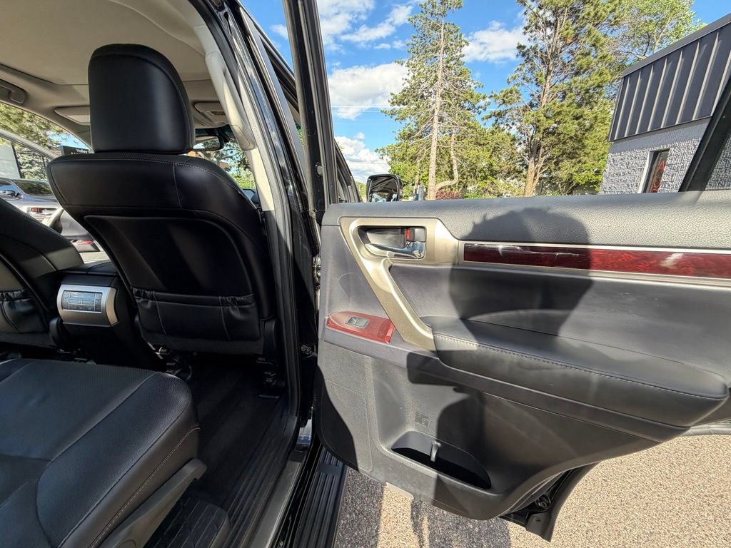 Used 2016 Lexus GX 460 w/ Premium Package AWD/4WD image 25