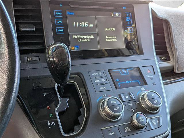 Used 2016 Toyota Sienna XLE FWD image 5