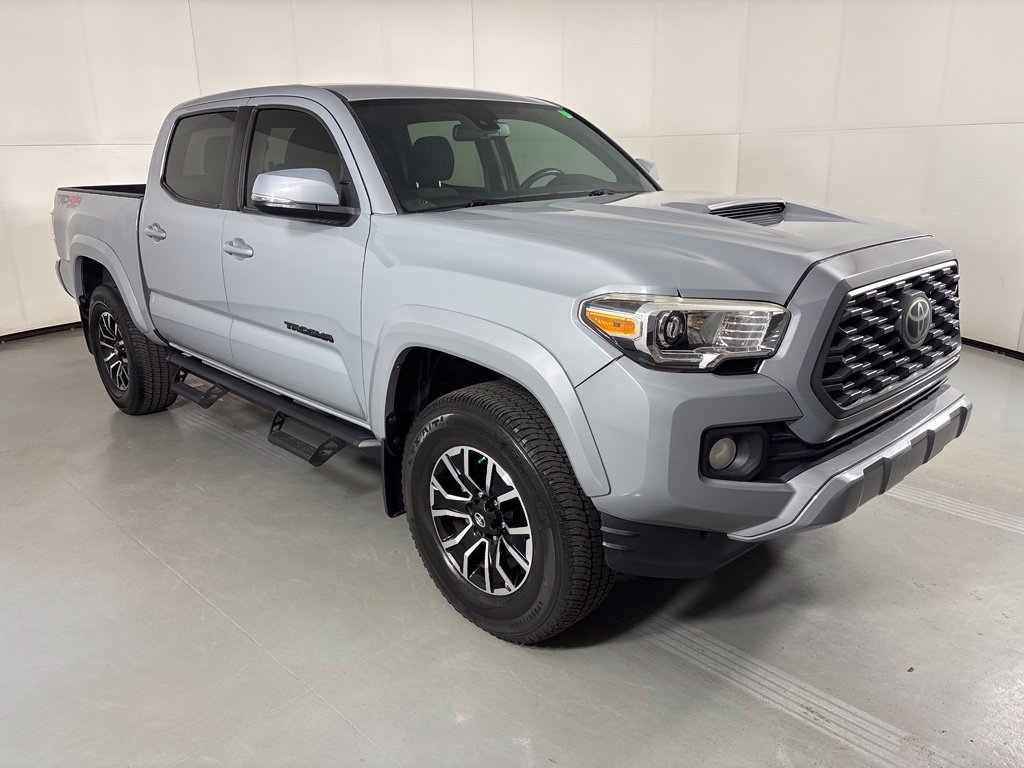 Used 2020 Toyota Tacoma TRD Sport w/ Technology Package AWD/4WD image 2