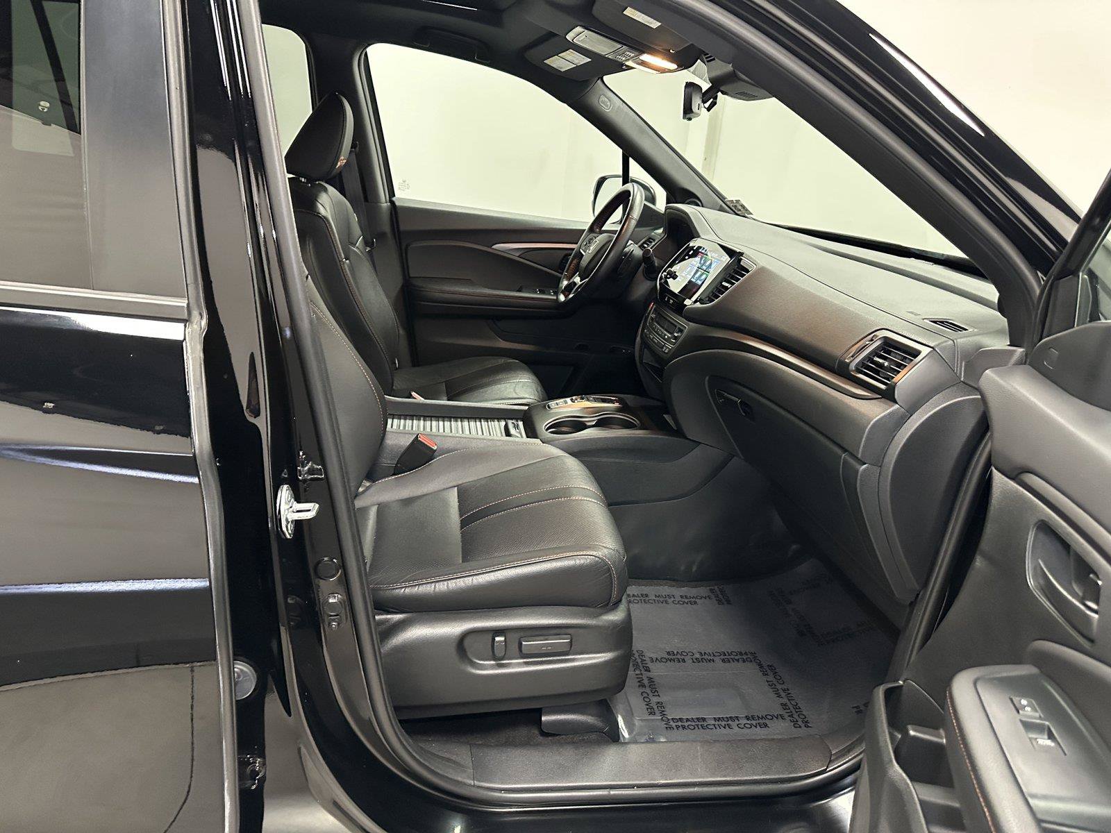 Certified 2023 Honda Passport TrailSport image 39