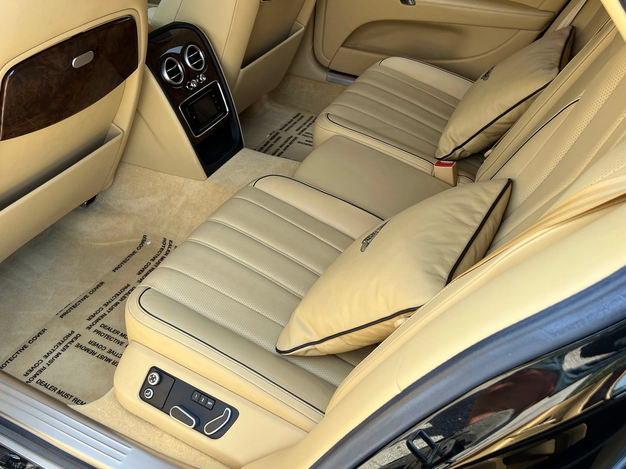 Used 2014 Bentley Flying Spur W12 AWD/4WD image 19