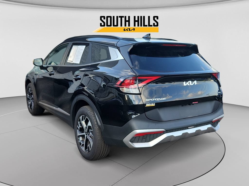 Certified 2025 Kia Sportage EX w/ EX Premium Package AWD/4WD image 3