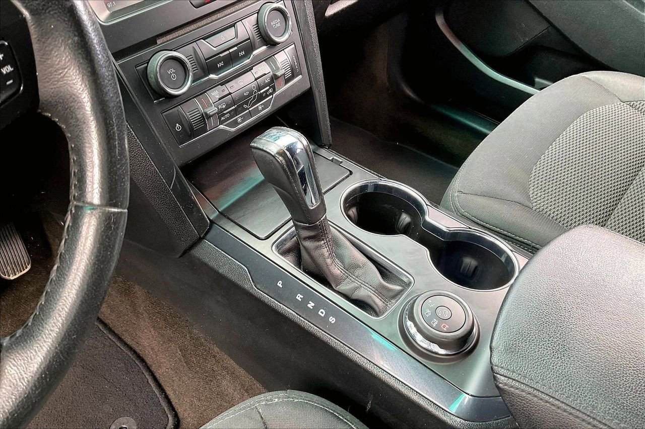 Used 2016 Ford Explorer XLT w/ Equipment Group 201A image 33