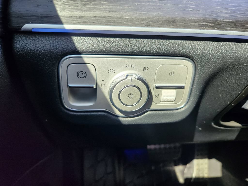 Used 2022 Mercedes-Benz GLS 450 4MATIC image 19