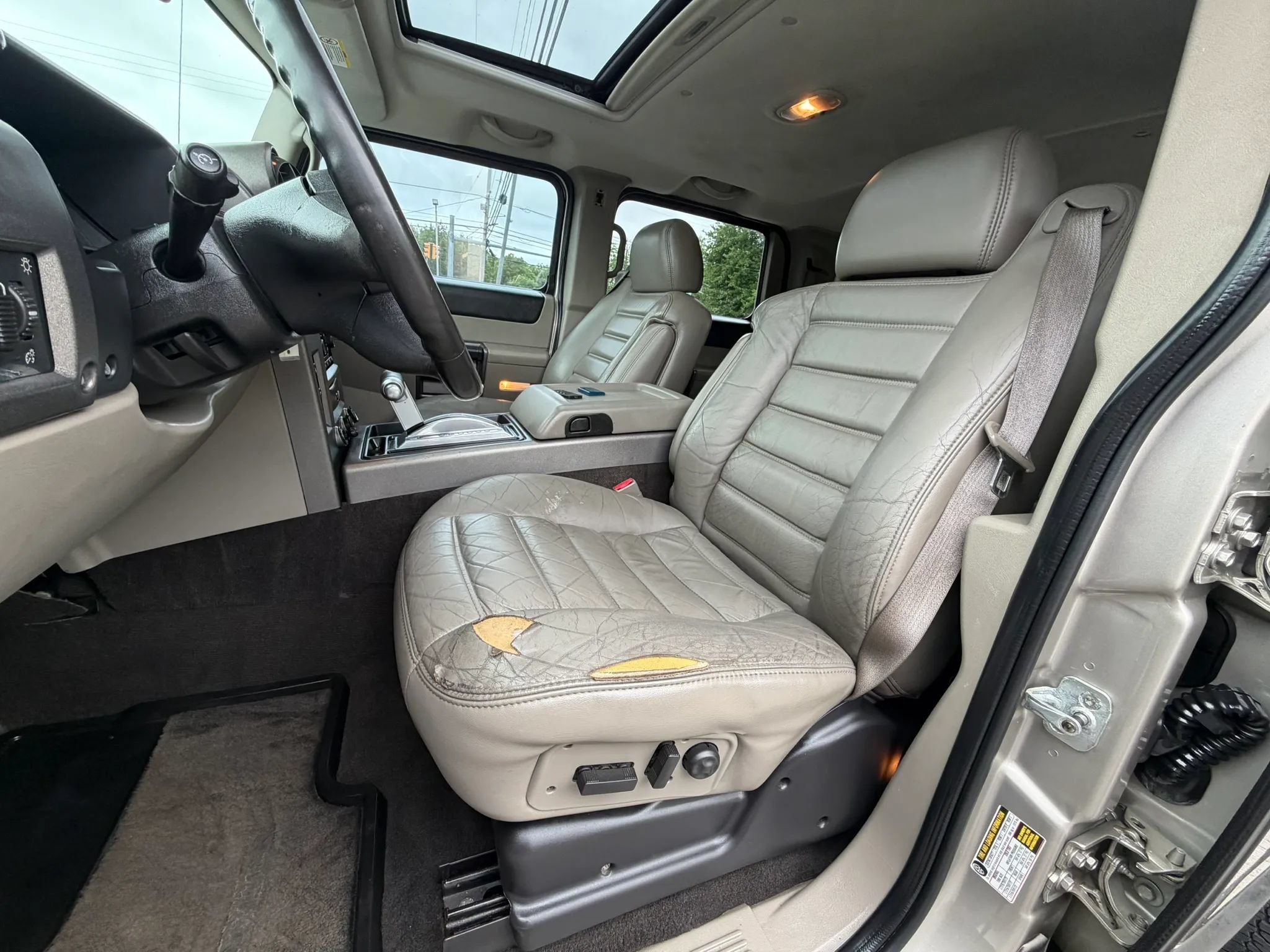 Used 2004 HUMMER H2 AWD/4WD image 13