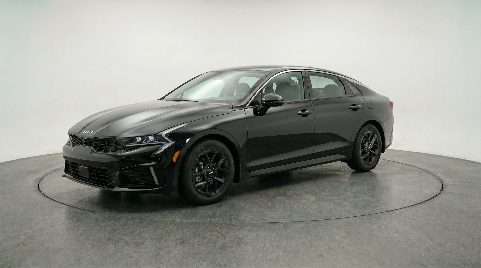 Used 2025 Kia K5 LXS FWD image 3