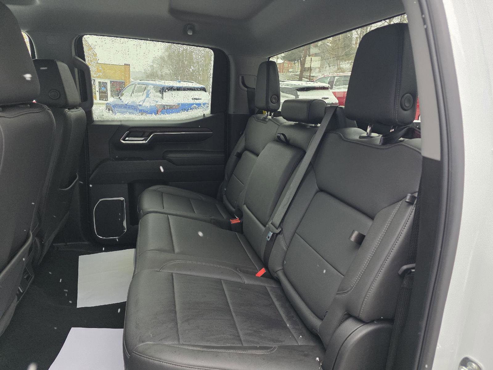 Used 2024 GMC Sierra 1500 SLT image 21