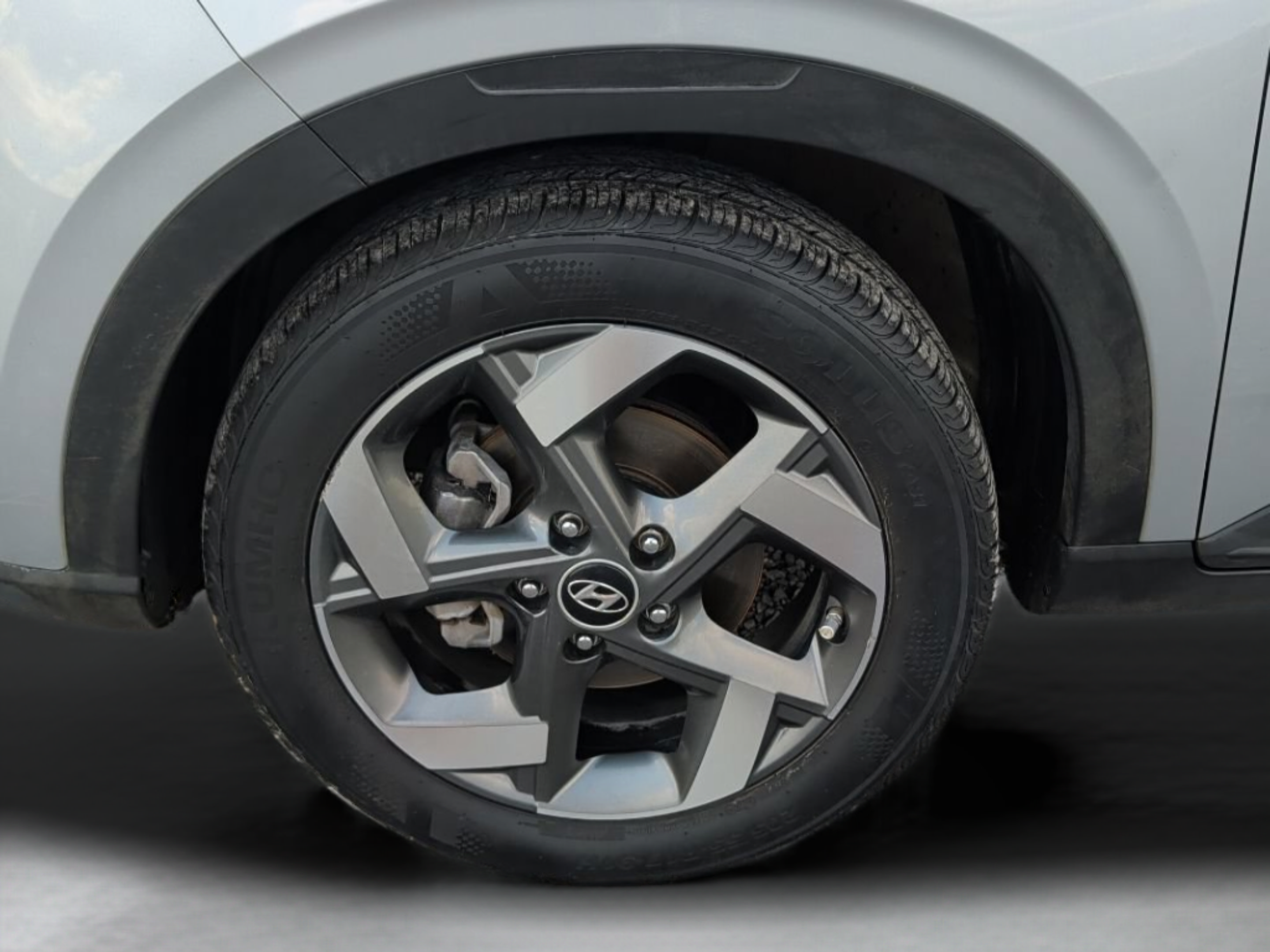 Used 2022 Hyundai Venue SEL FWD image 12